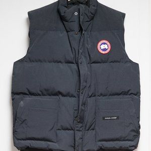 (brand new, genuine) Canada Goose Freestyle Down Vest (Navy, Large)